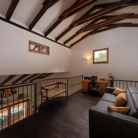 Barotul Villa *